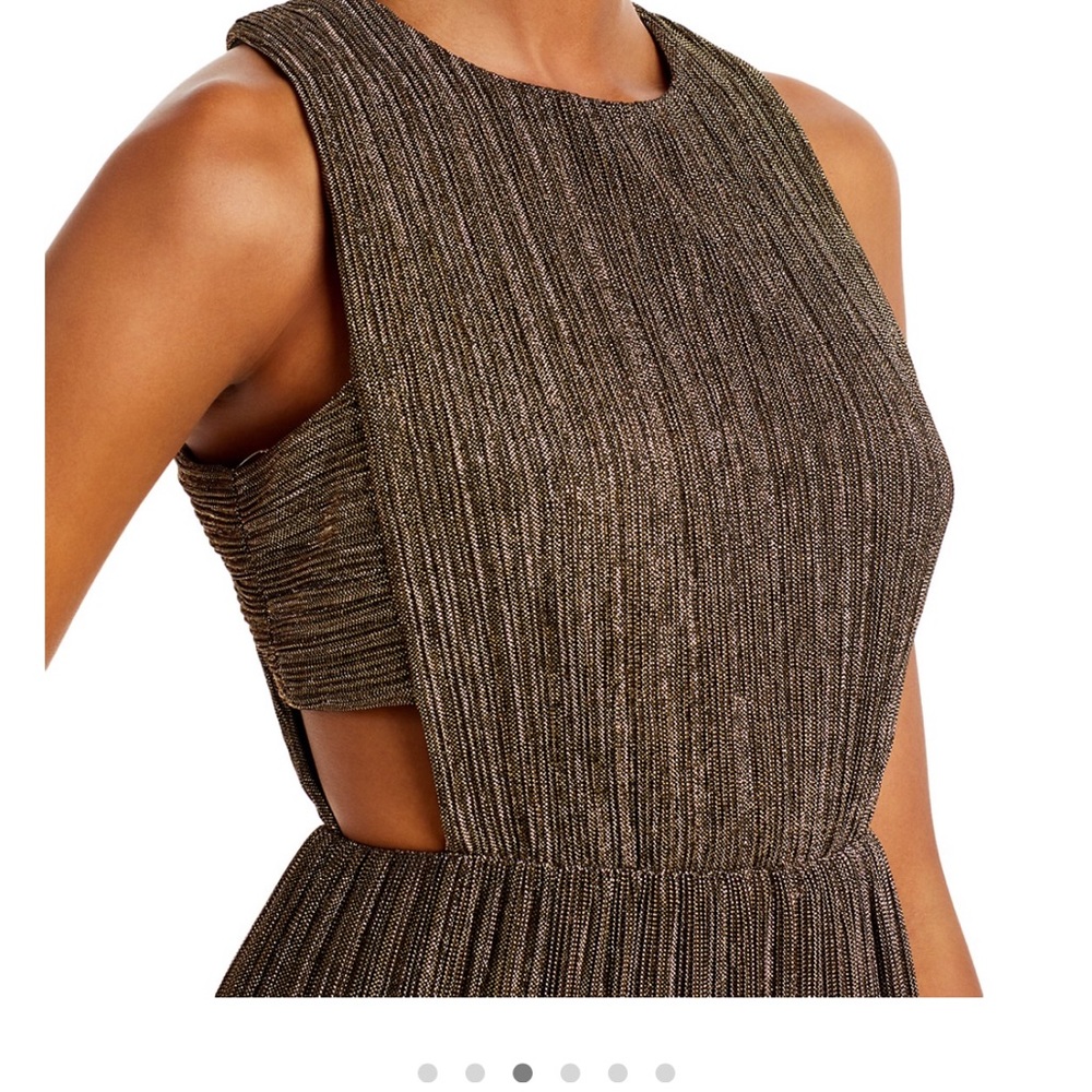 BCBG PLEATED METALLIC EVENING GOWN SIZE XS - Picture 4 of 8
